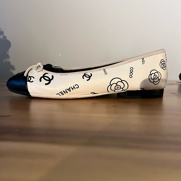 Chanel white ballerina flats - Picture 10 of 14